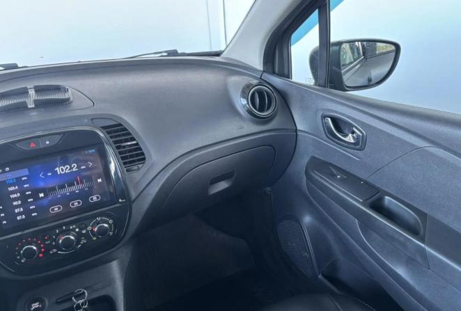 Renault Kaptur I с пробегом 2017 года, цена 1 350 000 рублей, 73858 км, внедорожник, Автокод Объявления