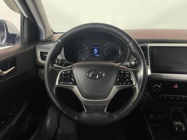 Hyundai Solaris II с пробегом 2019 года, цена 940 000 рублей, 202256 км, седан, Автокод Объявления