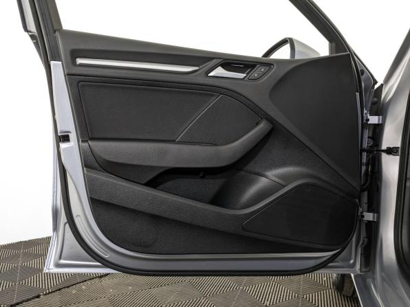 Audi A3 III (8V) Рестайлинг с пробегом 2019 года, цена 2 300 000 рублей, 76148 км, седан, Автокод Объявления