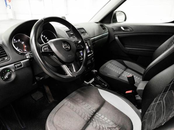 Skoda Yeti I Рестайлинг с пробегом 2015 года, цена 1 459 000 рублей, 144420 км, внедорожник, Автокод Объявления