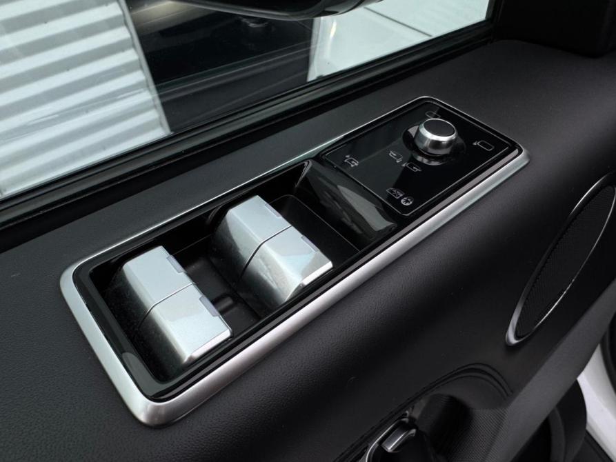 Land Rover Range Rover IV Рестайлинг Иркутск  - изображение 21