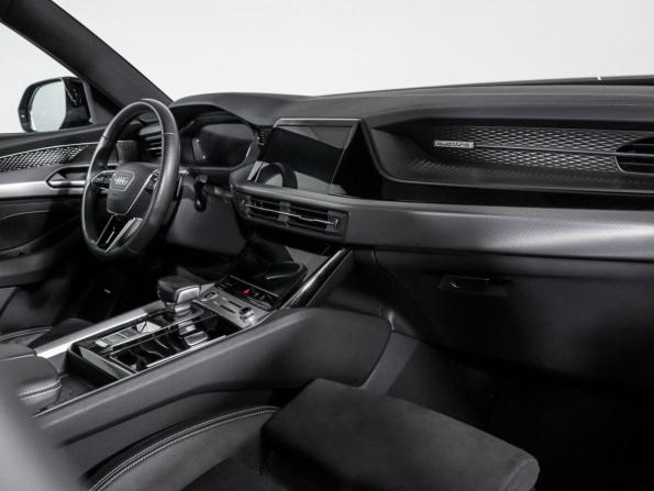 Audi Q6 с пробегом 2023 года, цена 6 600 000 рублей, 54344 км, внедорожник, Автокод Объявления