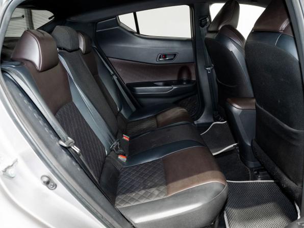Toyota C-HR I с пробегом 2018 года, цена 1 850 000 рублей, 133775 км, внедорожник, Автокод Объявления