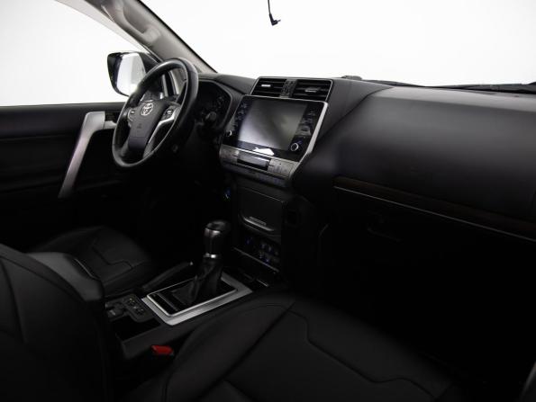 Toyota Land Cruiser Prado 150 Series Рестайлинг 3 с пробегом 2021 года, цена 6 799 000 рублей, 74521 км, внедорожник, Автокод Объявления