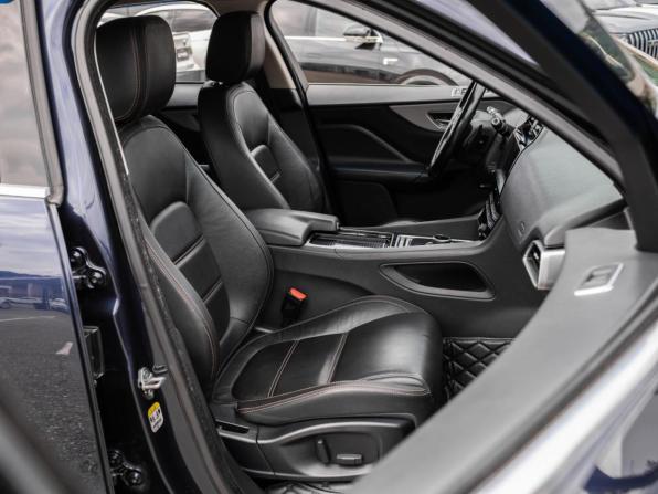 Jaguar F-Pace I с пробегом 2017 года, цена 2 570 000 рублей, 162949 км, внедорожник, Автокод Объявления