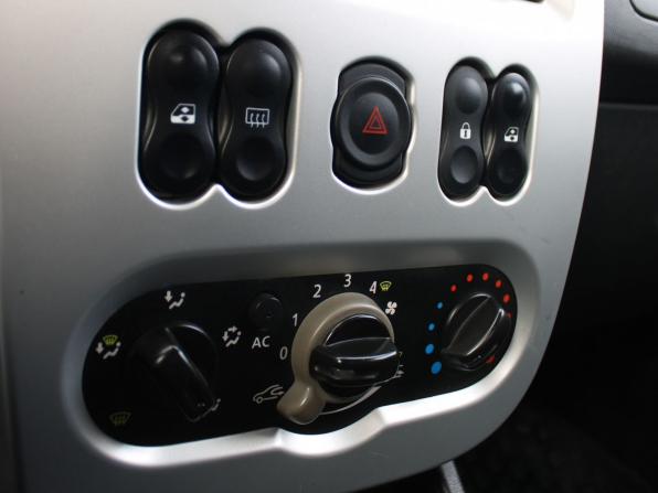 Renault Sandero I с пробегом 2012 года, цена 699 000 рублей, 74681 км, хэтчбек, Автокод Объявления