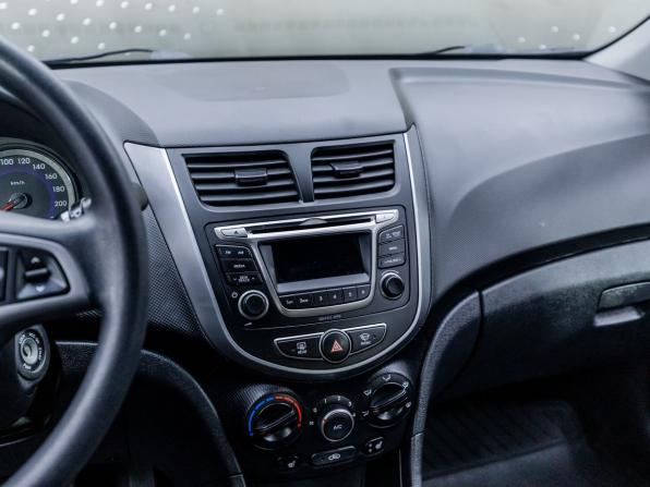 Hyundai Solaris I Рестайлинг с пробегом 2015 года, цена 1 110 000 рублей, 80258 км, седан, Автокод Объявления
