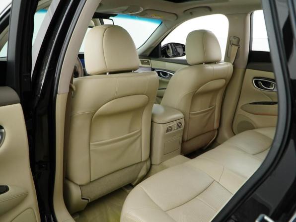 Infiniti Q70 I Рестайлинг с пробегом 2016 года, цена 2 299 050 рублей, 154813 км, седан, Автокод Объявления