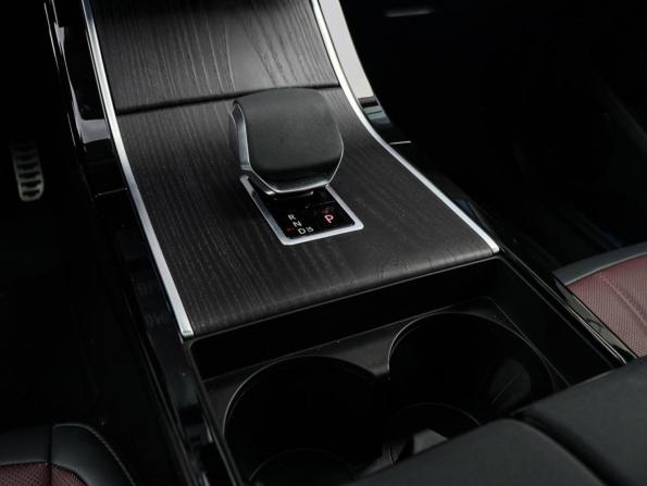 Land Rover Range Rover Evoque II Рестайлинг с пробегом 2024 года, цена 5 250 000 рублей, 17261 км, внедорожник, Автокод Объявления