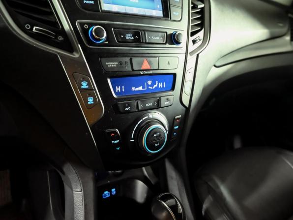 Hyundai Santa Fe III Рестайлинг с пробегом 2015 года, цена 1 930 000 рублей, 190482 км, внедорожник, Автокод Объявления