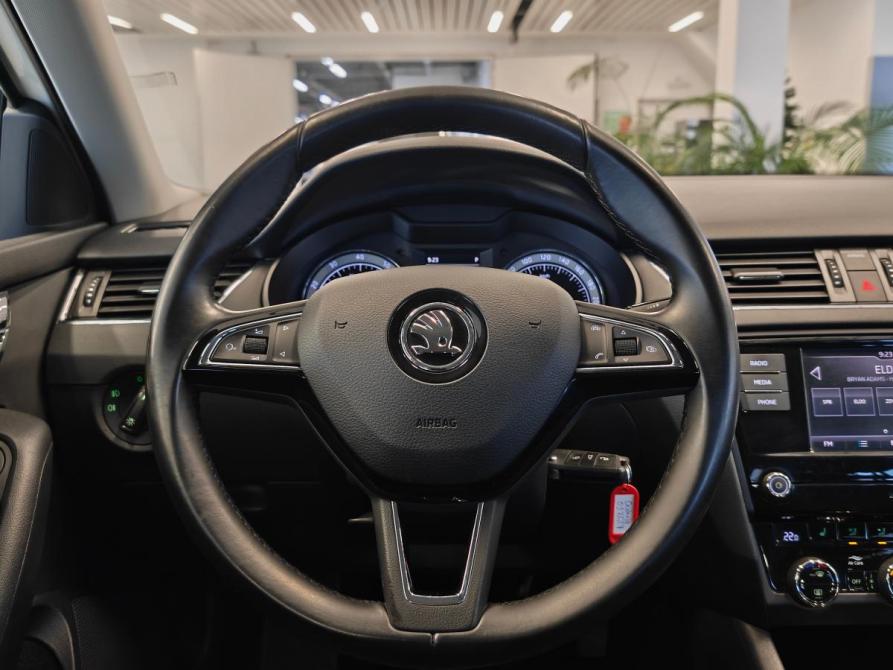 Skoda Octavia III (A7) Рестайлинг Санкт-Петербург  - изображение 12