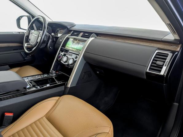 Land Rover Discovery V с пробегом 2018 года, цена 3 040 000 рублей, 202287 км, внедорожник, Автокод Объявления