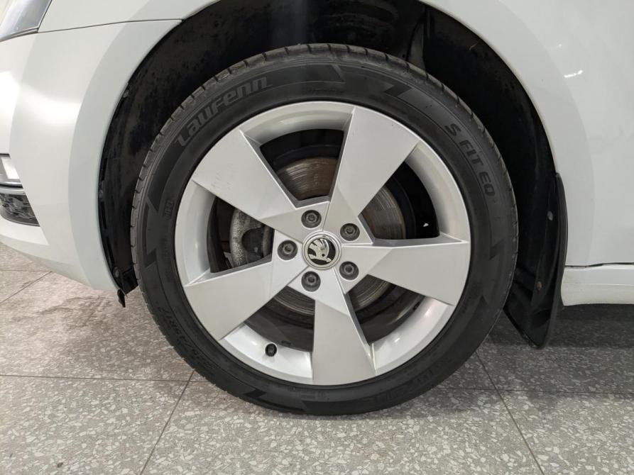 Skoda Octavia III (A7) Рестайлинг Москва  - изображение 12