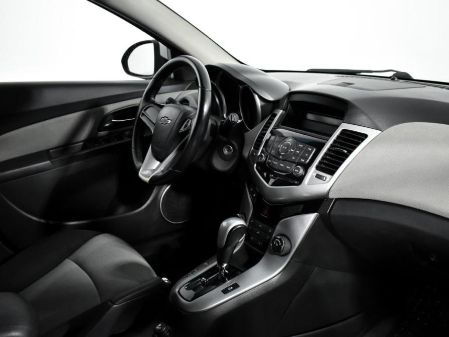 Chevrolet Cruze I Санкт-Петербург  - изображение 13