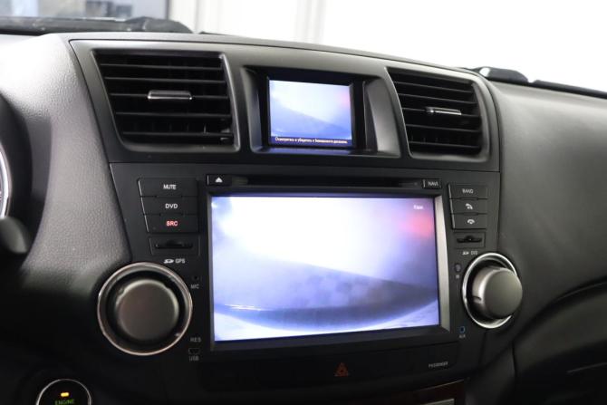 Toyota Highlander II (XU40) Рестайлинг с пробегом 2012 года, цена 1 689 990 рублей, 303192 км, внедорожник, Автокод Объявления
