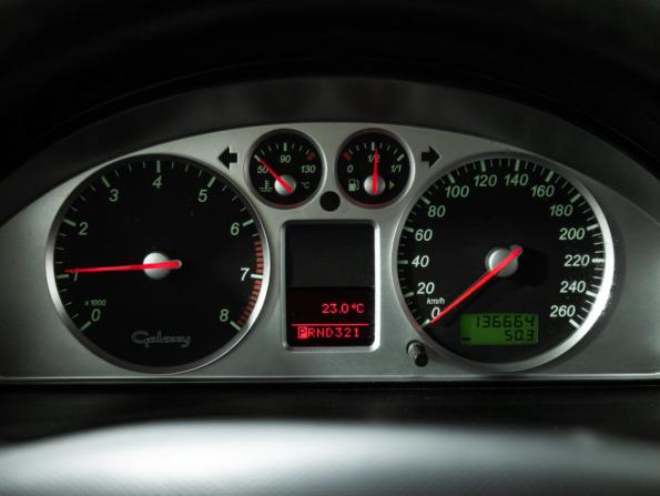Ford Galaxy I Рестайлинг с пробегом 2002 года, цена 439 989 рублей, 136663 км, минивэн, Автокод Объявления