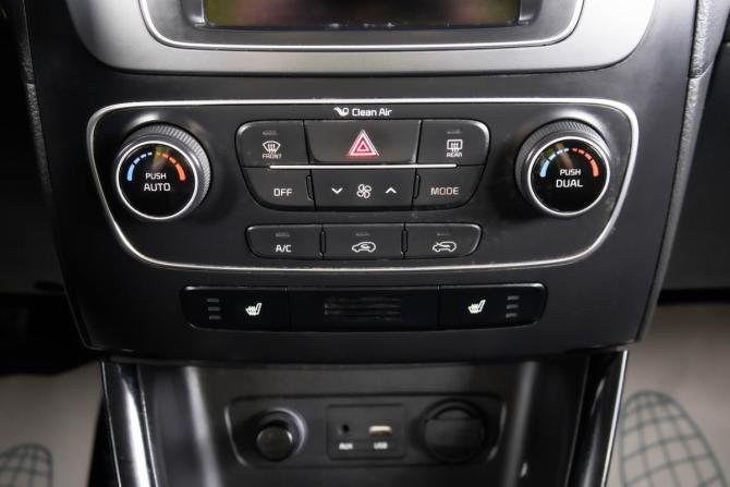 Kia Sorento II Рестайлинг с пробегом 2018 года, цена 2 099 000 рублей, 178000 км, внедорожник, Автокод Объявления