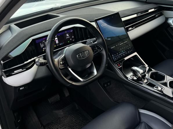 Geely Atlas II с пробегом 2023 года, цена 2 460 000 рублей, 98000 км, внедорожник, Автокод Объявления