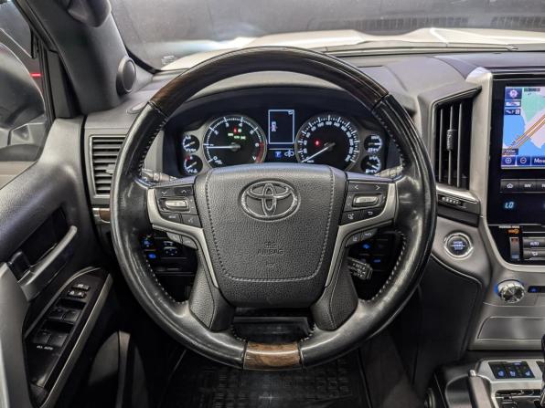 Toyota Land Cruiser 200 Series Рестайлинг 2 с пробегом 2019 года, цена 7 550 000 рублей, 132326 км, внедорожник, Автокод Объявления