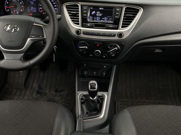 Hyundai Solaris II Рестайлинг с пробегом 2020 года, цена 919 000 рублей, 174157 км, седан, Автокод Объявления
