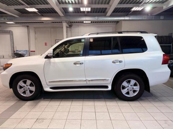 Toyota Land Cruiser 200 Series Рестайлинг 1 с пробегом 2013 года, цена 4 199 000 рублей, 197520 км, внедорожник, Автокод Объявления