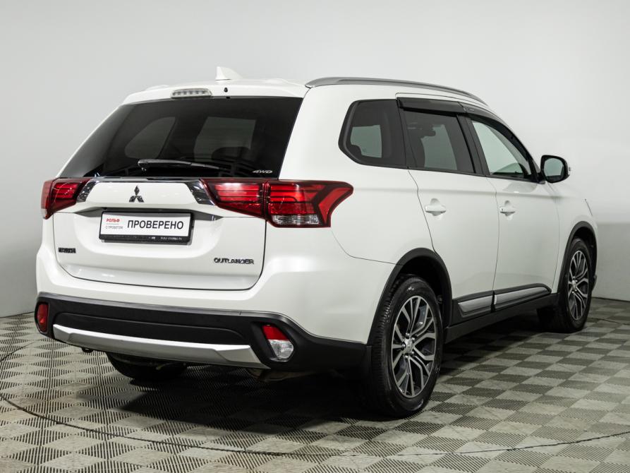 Mitsubishi Outlander III Рестайлинг 2 Санкт-Петербург  - изображение 5