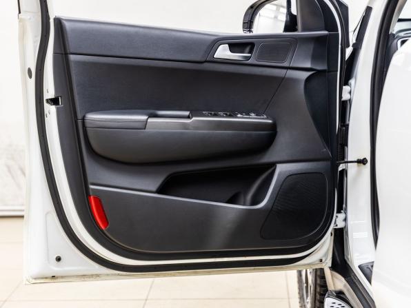 Kia Sportage IV Рестайлинг с пробегом 2018 года, цена 2 188 000 рублей, 83940 км, внедорожник, Автокод Объявления