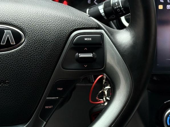 Kia Rio III Рестайлинг с пробегом 2015 года, цена 899 000 рублей, 139602 км, седан, Автокод Объявления