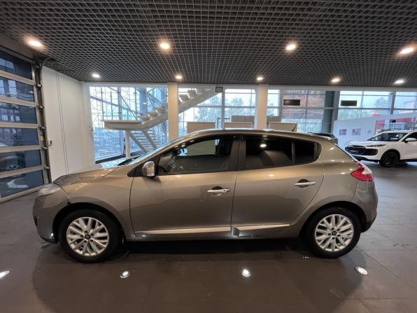 Renault Megane III с пробегом 2012 года, цена 720 000 рублей, 220875 км, хэтчбек, Автокод Объявления