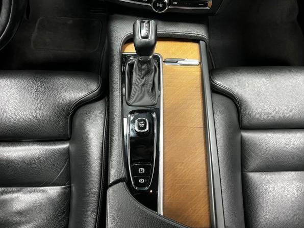 Volvo S90 II с пробегом 2017 года, цена 2 680 000 рублей, 128658 км, седан, Автокод Объявления