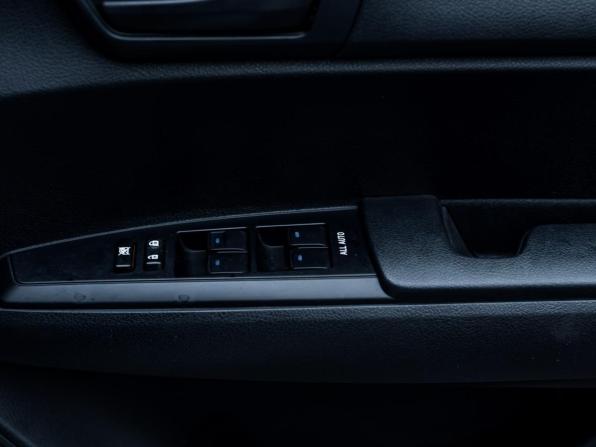Toyota Corolla XI (E160 E170) Рестайлинг 2 с пробегом 2018 года, цена 1 255 000 рублей, 144152 км, универсал, Автокод Объявления
