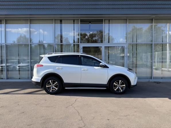 Toyota RAV4 IV (XA40) Рестайлинг с пробегом 2016 года, цена 2 150 000 рублей, 175111 км, внедорожник, Автокод Объявления