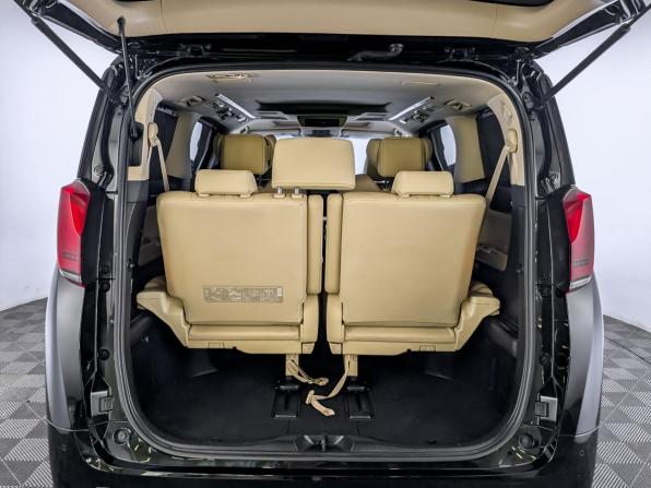 Toyota Alphard III Рестайлинг с пробегом 2018 года, цена 4 700 000 рублей, 137502 км, минивэн, Автокод Объявления