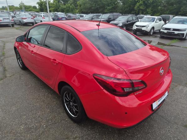 Opel Astra J Рестайлинг с пробегом 2012 года, цена 830 000 рублей, 109343 км, седан, Автокод Объявления