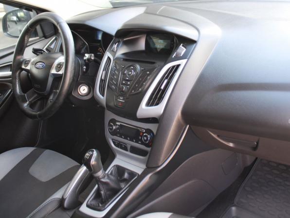 Ford Focus III с пробегом 2013 года, цена 649 000 рублей, 214420 км, хэтчбек, Автокод Объявления