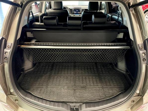 Toyota RAV4 IV (XA40) Рестайлинг с пробегом 2017 года, цена 2 761 500 рублей, 121877 км, внедорожник, Автокод Объявления