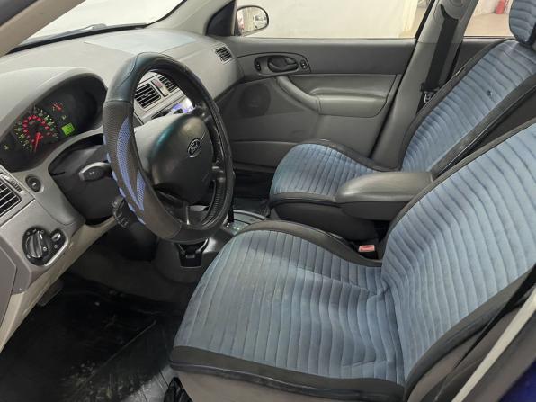 Ford Focus I Рестайлинг (North America) с пробегом 2004 года, цена 234 000 рублей, 178000 км, седан, Автокод Объявления