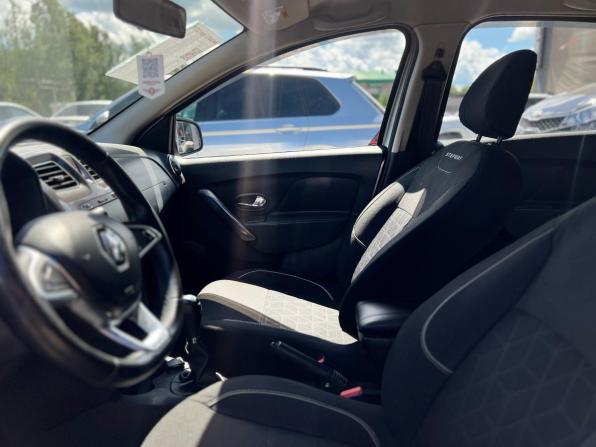 Renault Logan II Рестайлинг с пробегом 2019 года, цена 1 050 000 рублей, 115281 км, седан, Автокод Объявления