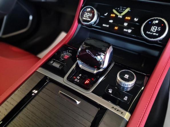 Jaguar XF II Рестайлинг с пробегом 2023 года, цена 5 600 000 рублей, 45 км, седан, Автокод Объявления