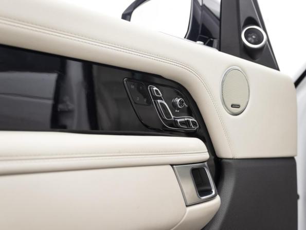 Land Rover Range Rover IV Рестайлинг с пробегом 2018 года, цена 5 390 550 рублей, 100550 км, внедорожник, Автокод Объявления