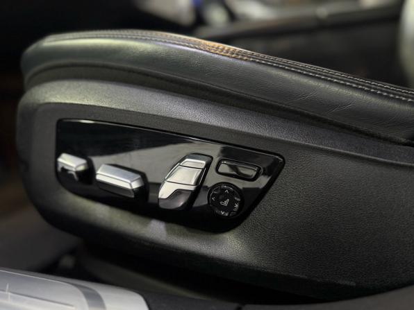 BMW 7 серии VI (G11/G12) с пробегом 2017 года, цена 3 690 000 рублей, 129109 км, седан, Автокод Объявления