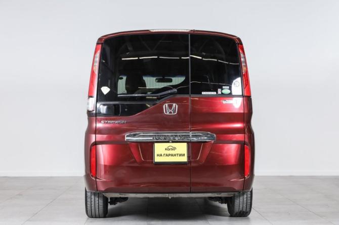 Honda Stepwgn IV с пробегом 2015 года, цена 1 749 000 рублей, 140000 км, минивэн, Автокод Объявления