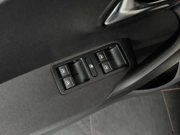 Volkswagen Polo V с пробегом 2013 года, цена 799 000 рублей, 159411 км, седан, Автокод Объявления
