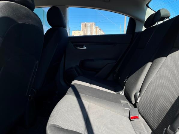 Kia Rio IV Рестайлинг с пробегом 2021 года, цена 1 680 600 рублей, 41825 км, седан, Автокод Объявления