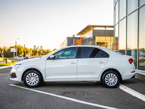 Skoda Rapid II с пробегом 2021 года, цена 1 548 000 рублей, 77328 км, лифтбек, Автокод Объявления