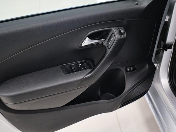 Volkswagen Polo V с пробегом 2013 года, цена 641 000 рублей, 228147 км, седан, Автокод Объявления