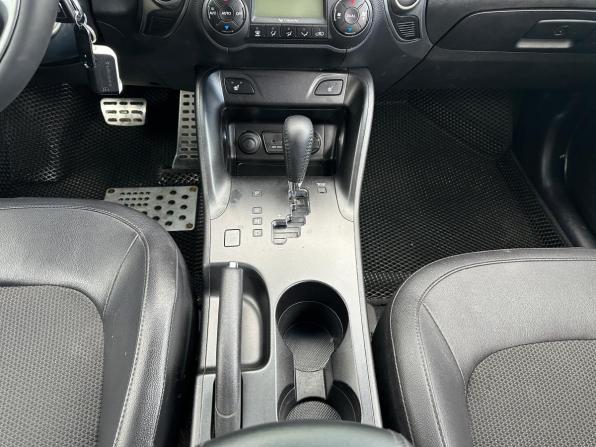 Hyundai ix35 I Рестайлинг с пробегом 2015 года, цена 1 320 000 рублей, 148042 км, внедорожник, Автокод Объявления