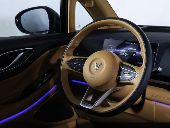 Voyah Dream I Рестайлинг с пробегом 2025 года, цена 6 990 000 рублей, 10289 км, минивэн, Автокод Объявления