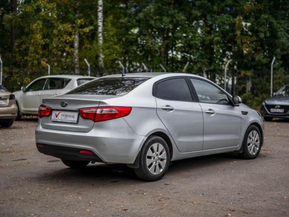 Kia Rio III Рестайлинг с пробегом 2015 года, цена 944 000 рублей, 127288 км, седан, Автокод Объявления