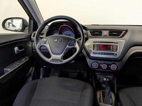 Kia Rio III Рестайлинг с пробегом 2016 года, цена 1 275 000 рублей, 48944 км, хэтчбек, Автокод Объявления